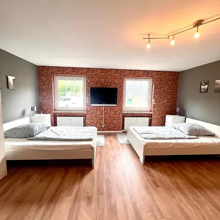 Zentrales, Ruhiges Und Moebliertes Apartement *