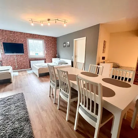 Zentrales, Ruhiges Und Moebliertes Apartement Daire *